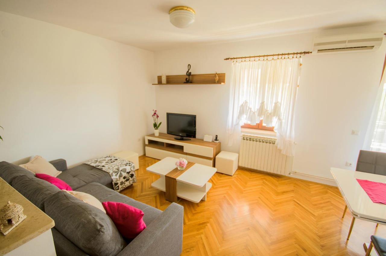 Apartment Ivis Vinkuran Bagian luar foto
