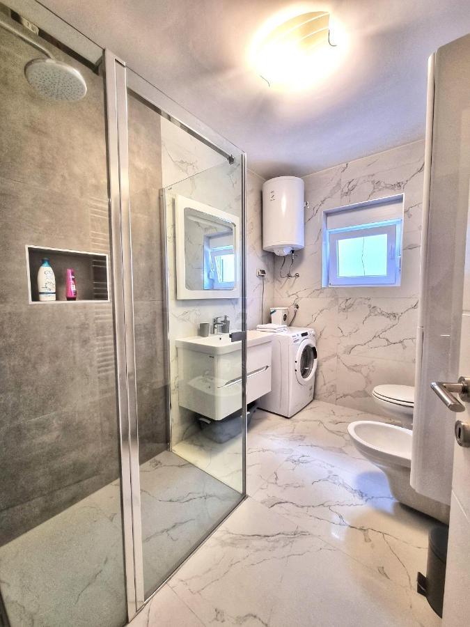 Apartment Ivis Vinkuran Bagian luar foto