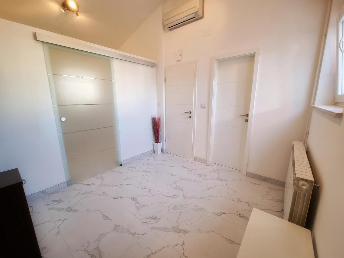 Apartment Ivis Vinkuran Bagian luar foto